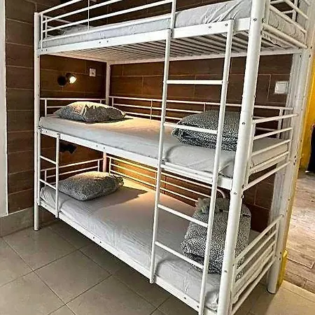 Hostel Samps