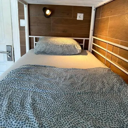 Hostel Samps